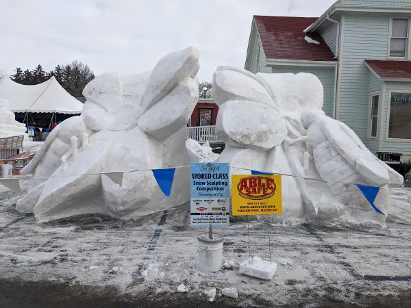 Bee Crazy snow sculpture
